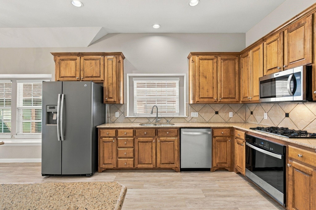 11535 Yoakum Drive - Photo 7