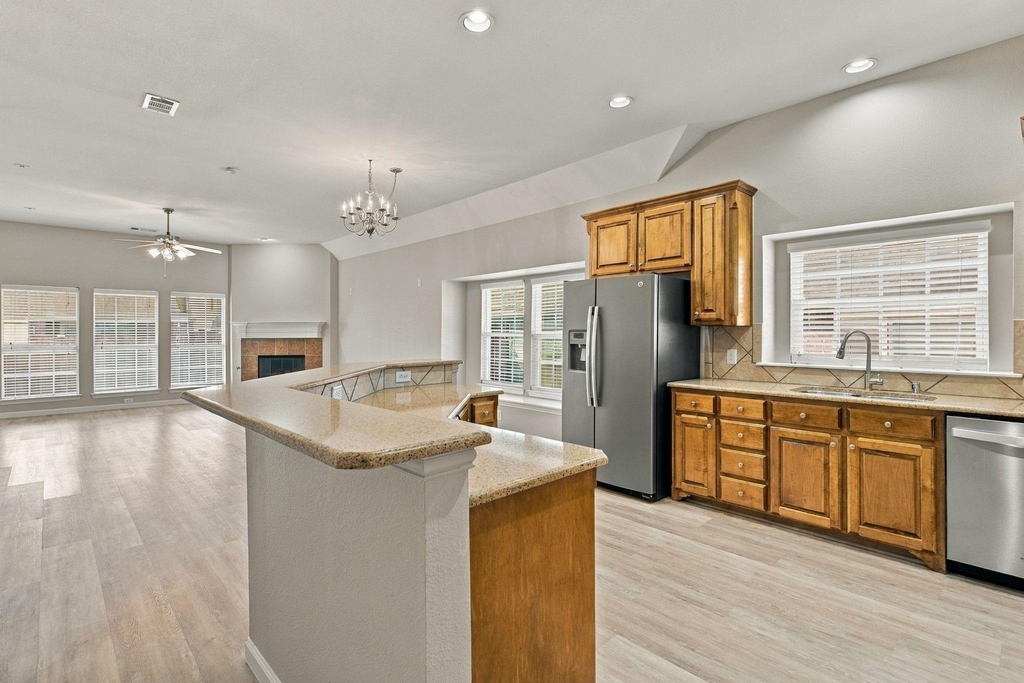 11535 Yoakum Drive - Photo 6