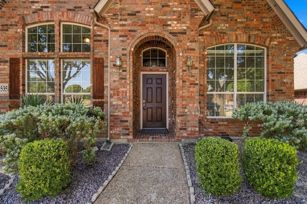 11535 Yoakum Drive - Photo 3