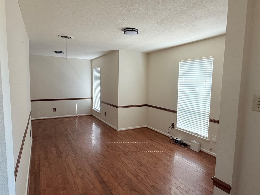 3467 Goldendale Drive - Photo 3