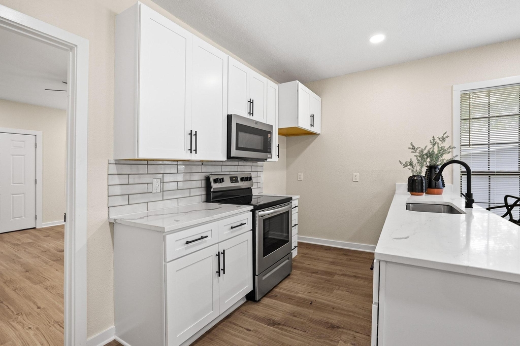 1320 W Morton Street - Photo 7