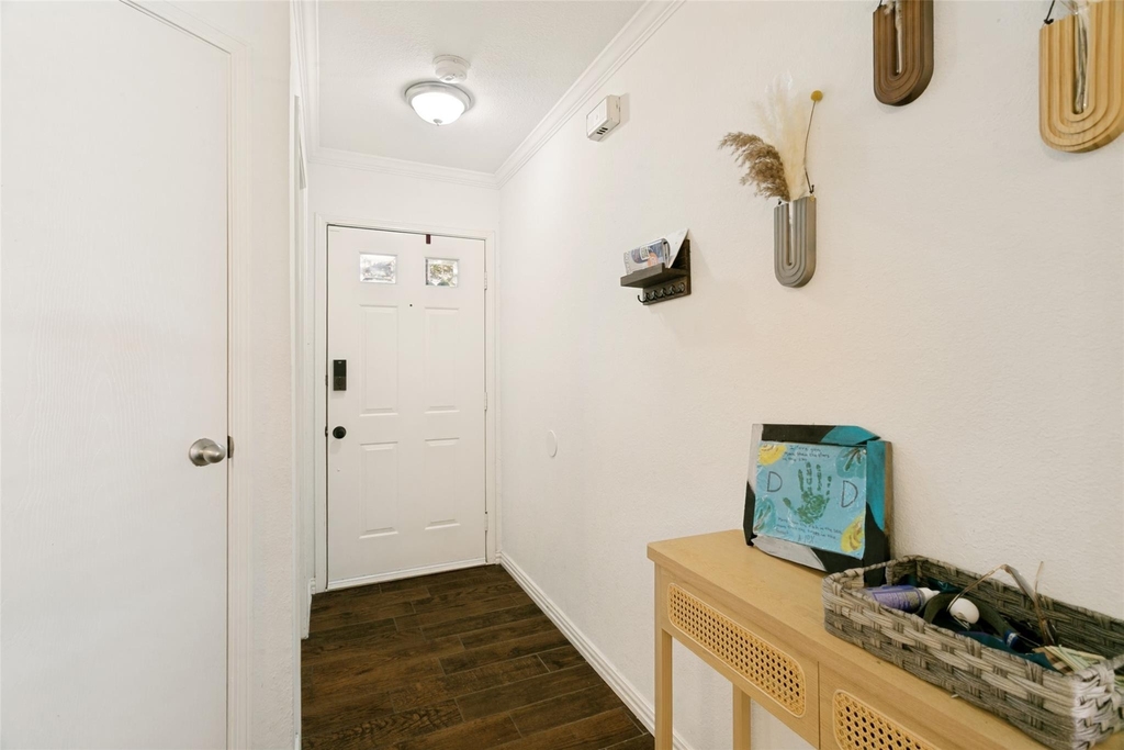 924 Sugarberry Drive - Photo 3