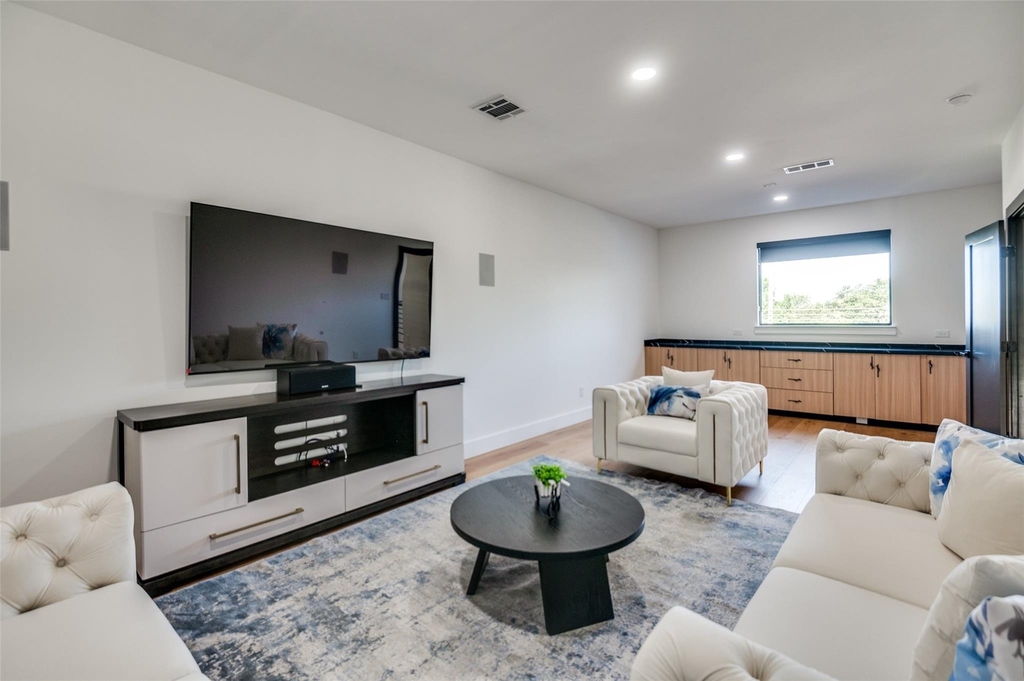 10923 Marsh Lane - Photo 21