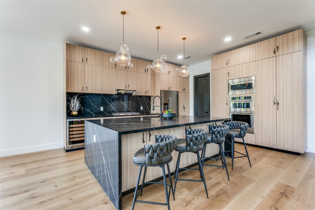 10923 Marsh Lane - Photo 9