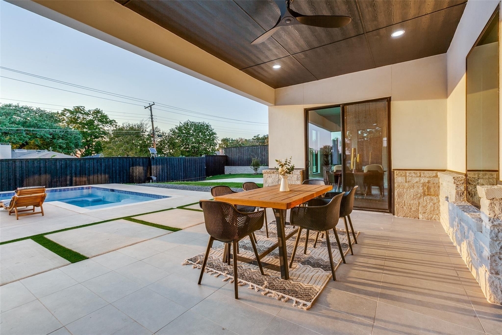 10923 Marsh Lane - Photo 32