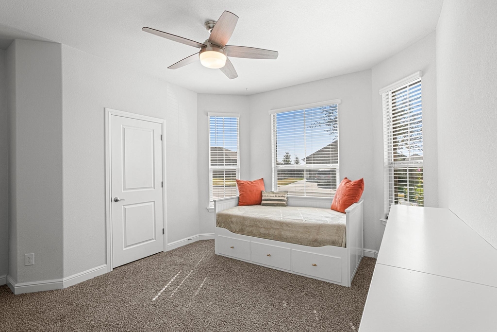 112 Willow Street - Photo 18