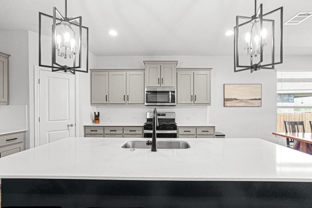 112 Willow Street - Photo 5