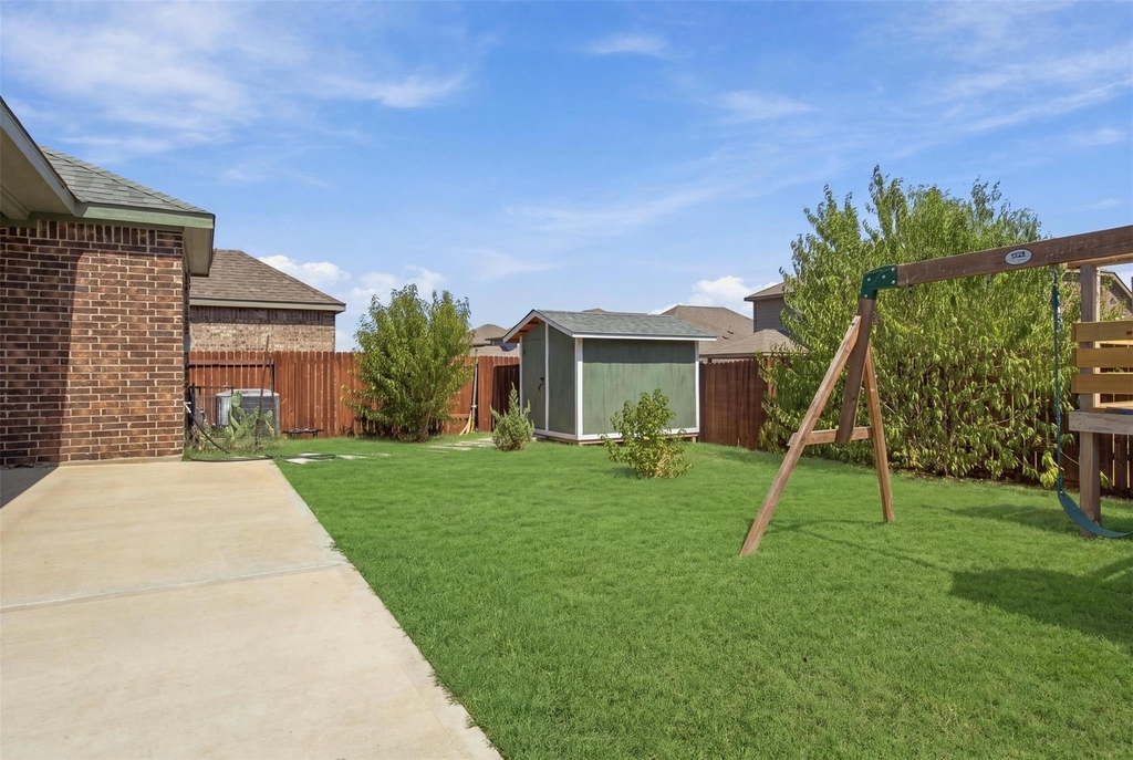 13641 Fehrman Road - Photo 16