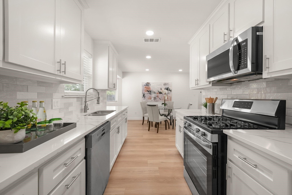 5905 Saramac Drive - Photo 11