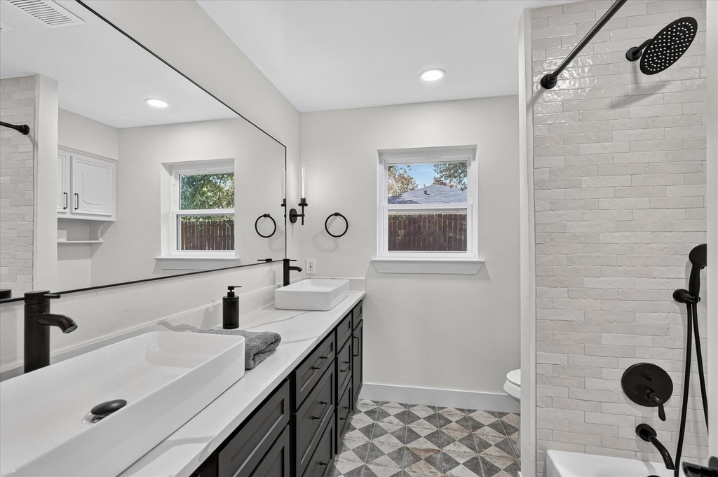1513 Carriage Lane - Photo 16