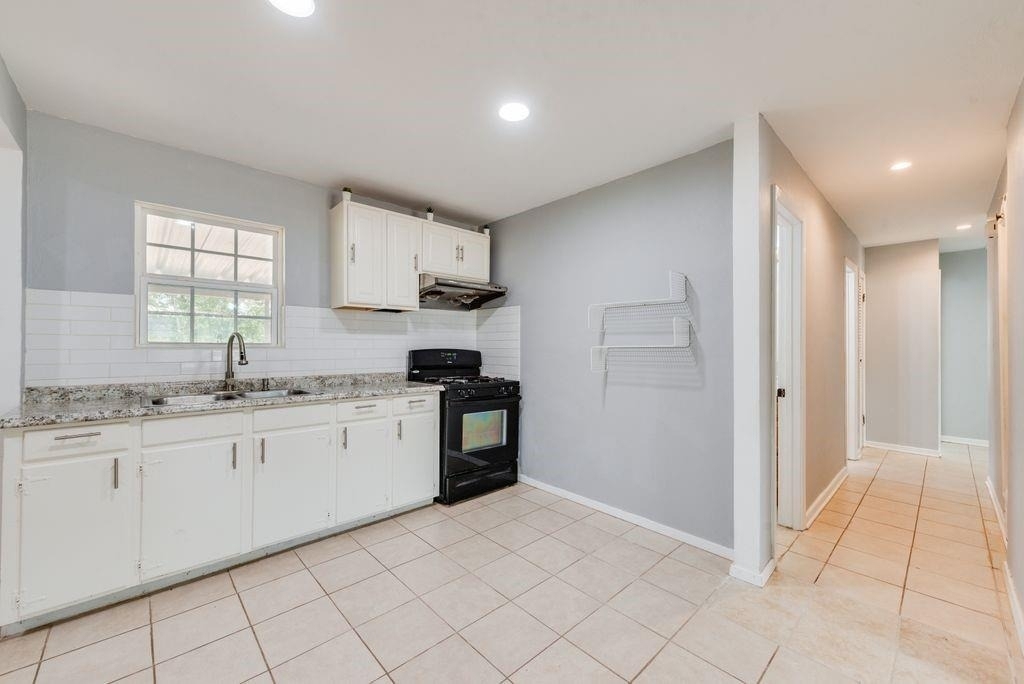 1213 De Ridder Avenue - Photo 2