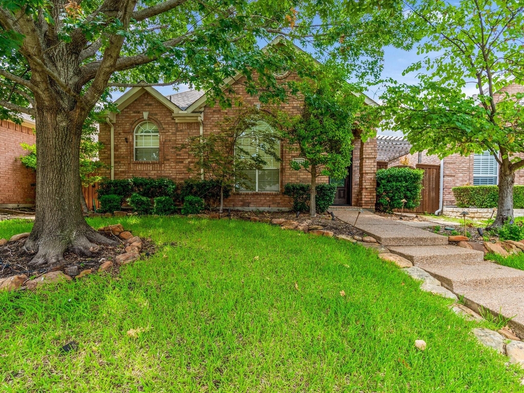 8129 Springmoss Drive - Photo 0