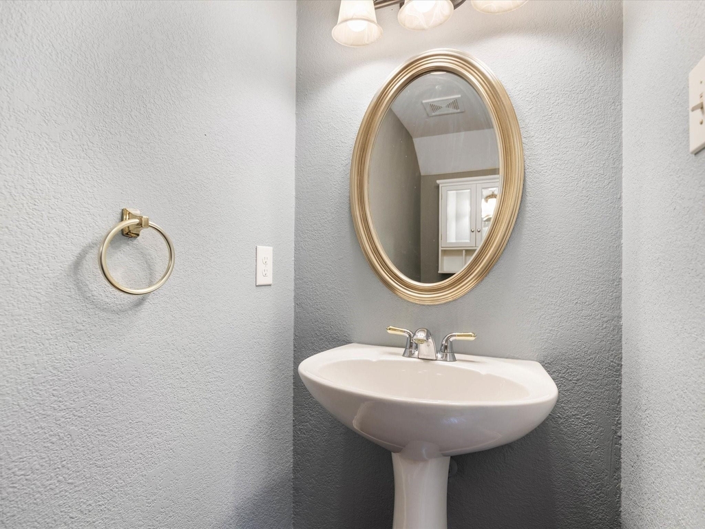 8129 Springmoss Drive - Photo 16