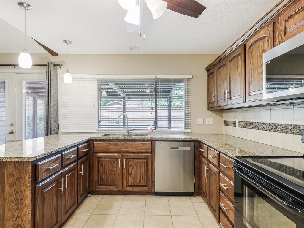 1503 Field Cove Drive - Photo 7