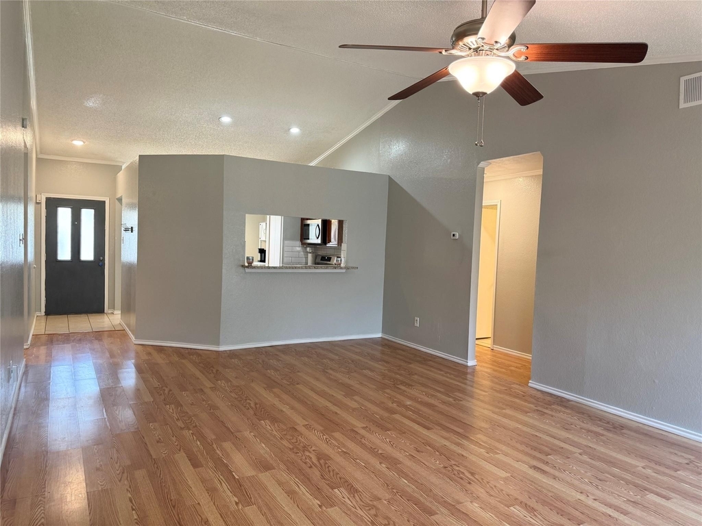 2101 Pueblo Drive - Photo 2