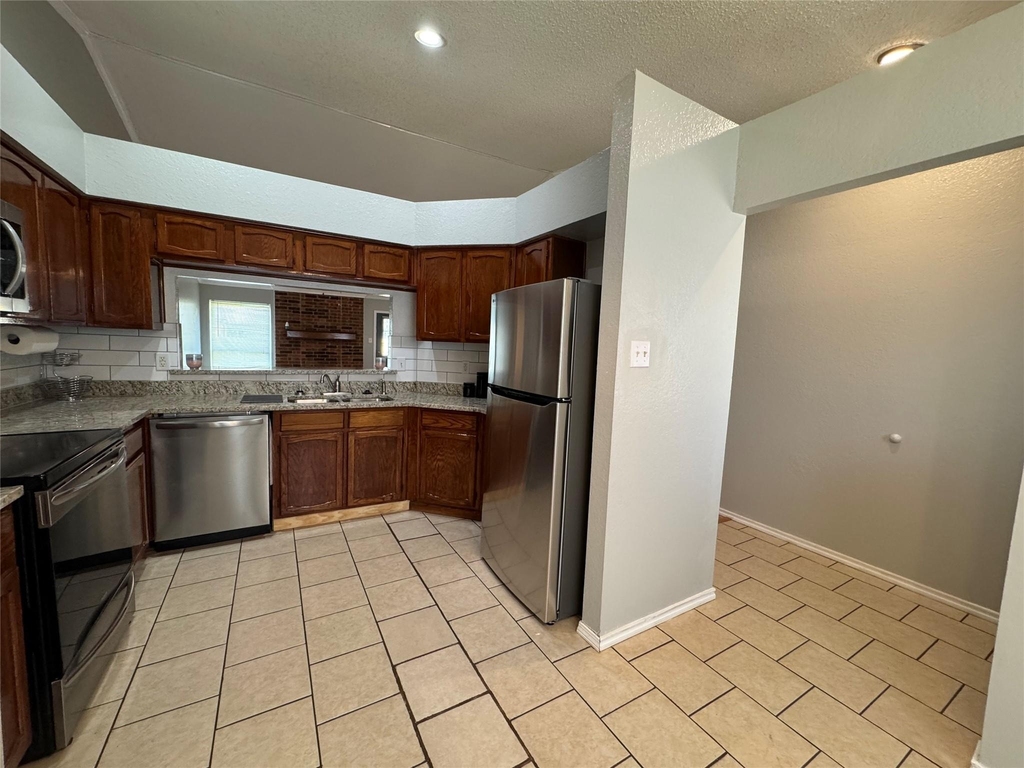 2101 Pueblo Drive - Photo 3