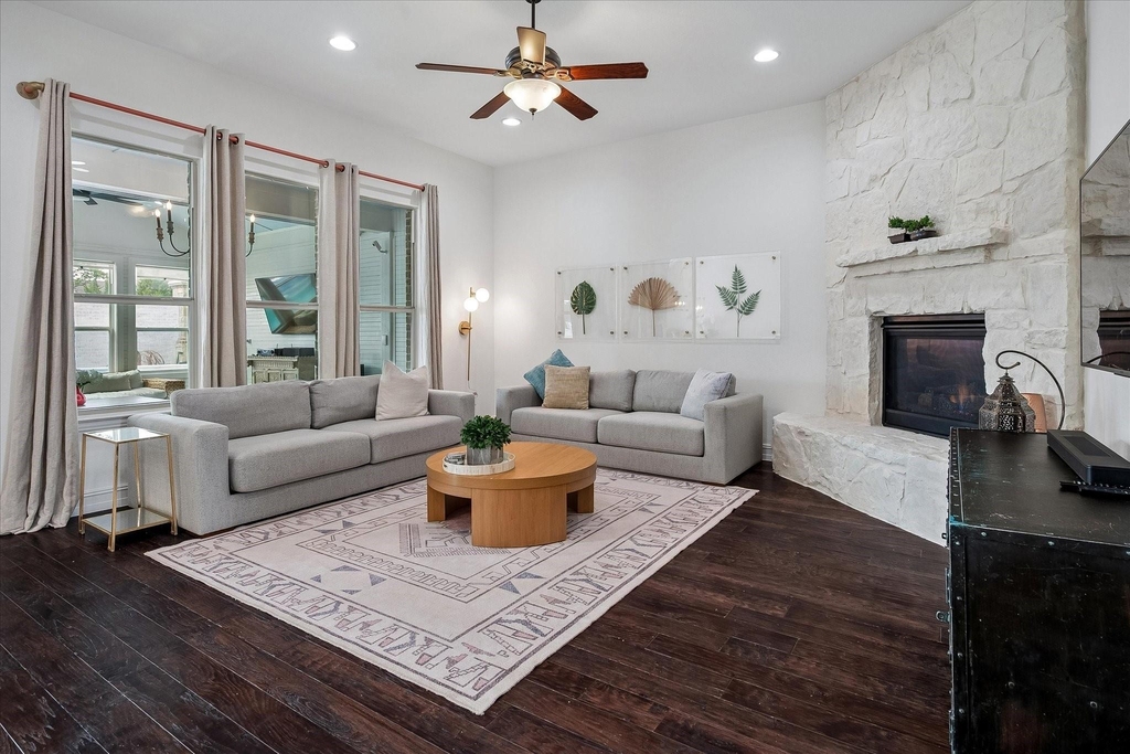 4576 Berry Ridge Lane - Photo 5
