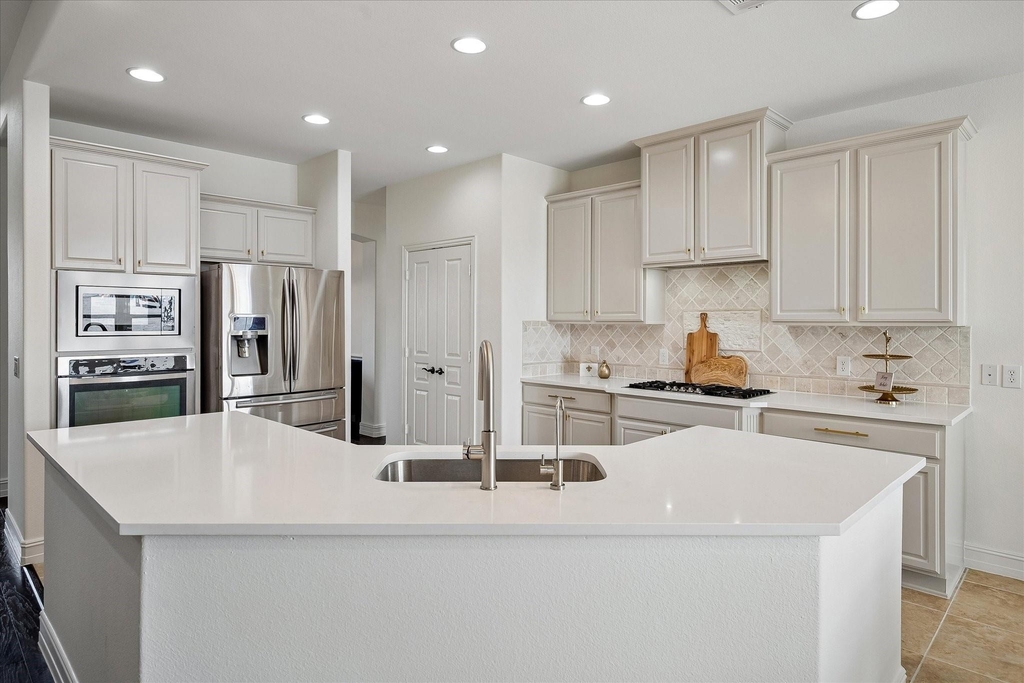 4576 Berry Ridge Lane - Photo 9