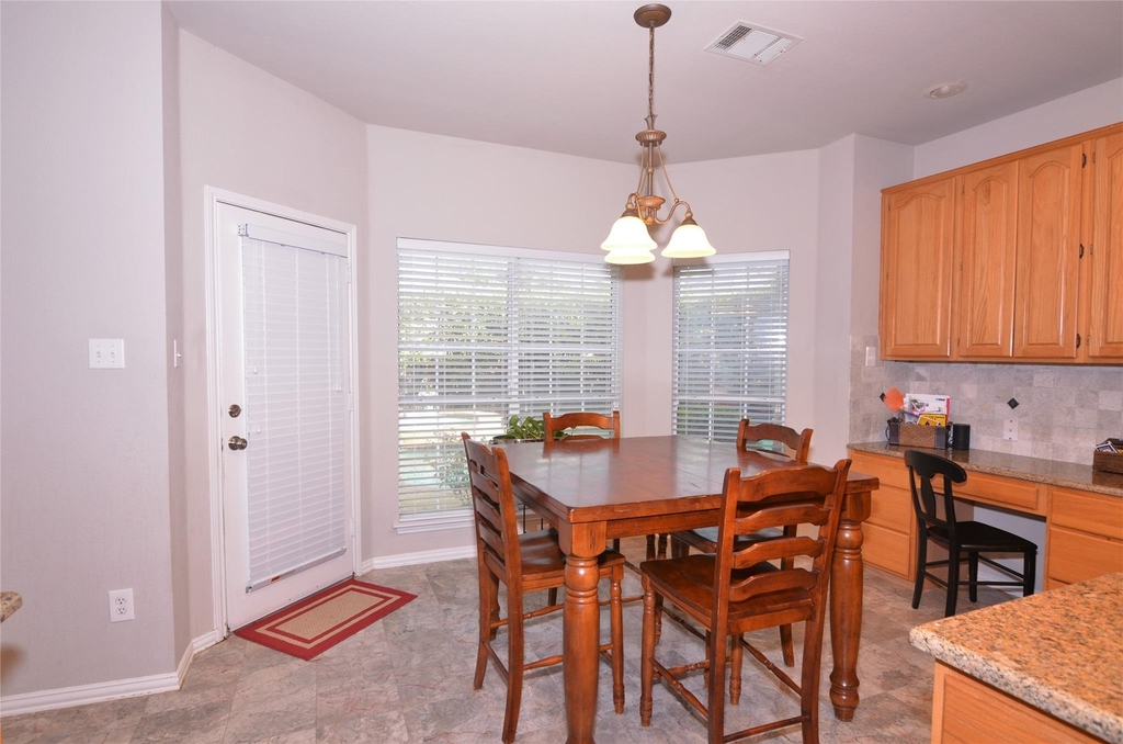 2412 Clearwood Lane - Photo 14
