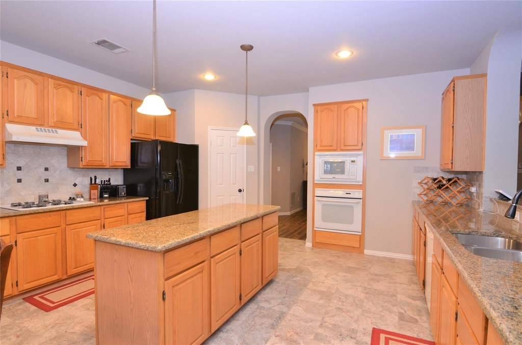 2412 Clearwood Lane - Photo 12