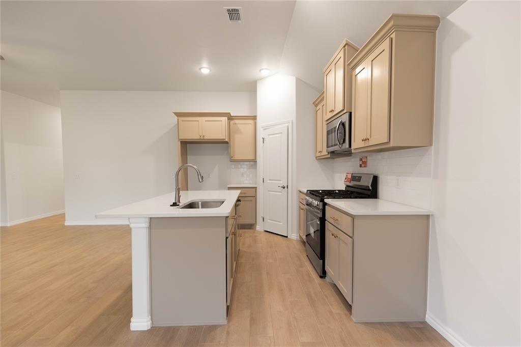 8708 Poppey Place - Photo 1