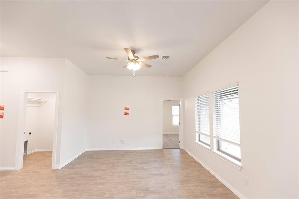 9228 Nw 86th Street - Photo 1