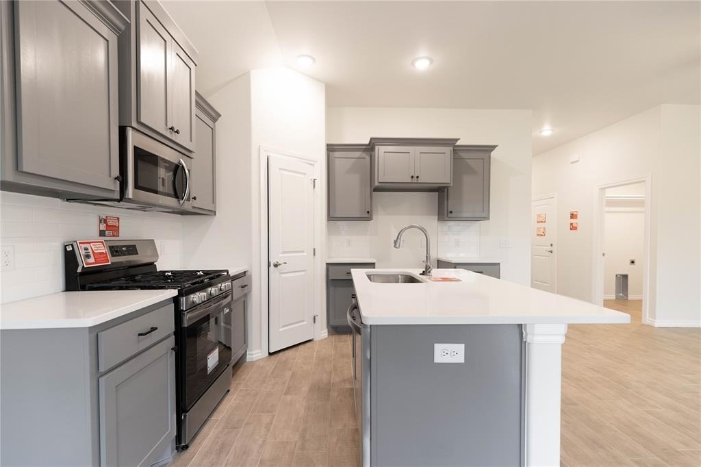 9228 Nw 86th Street - Photo 2