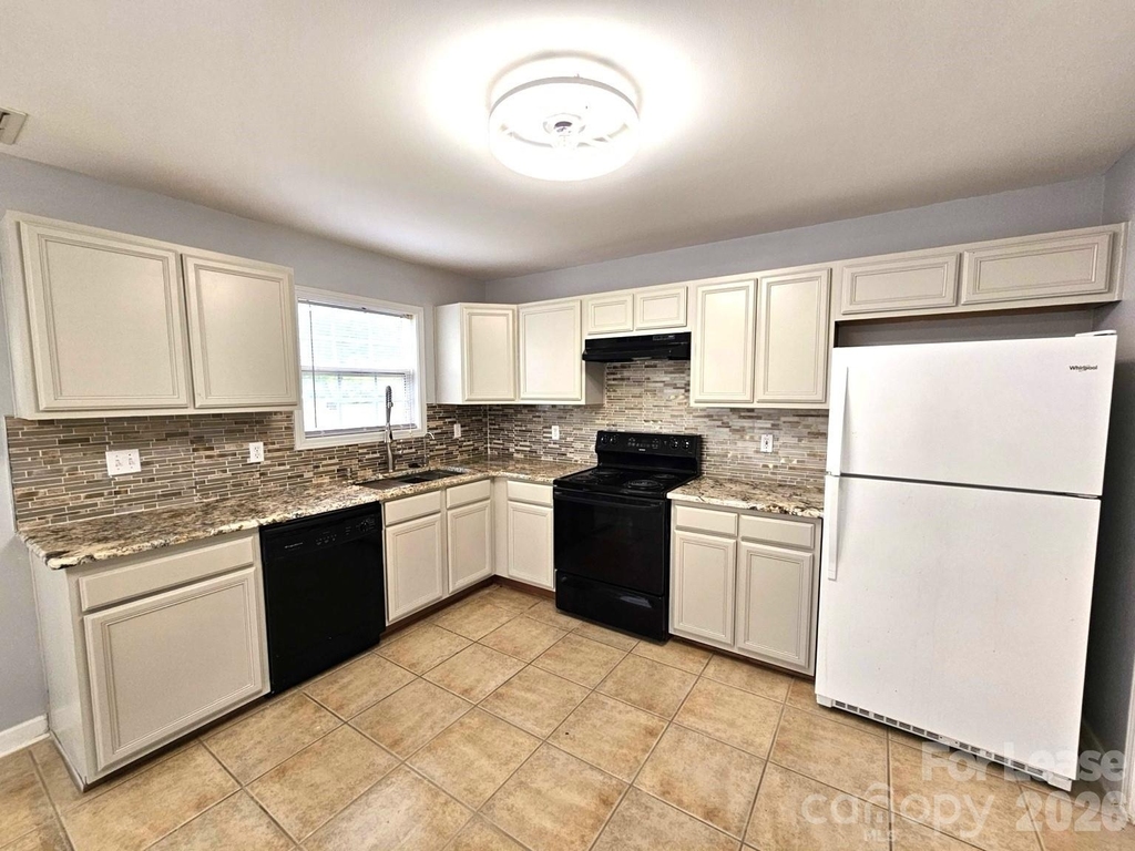 4653 Perkins Road - Photo 8