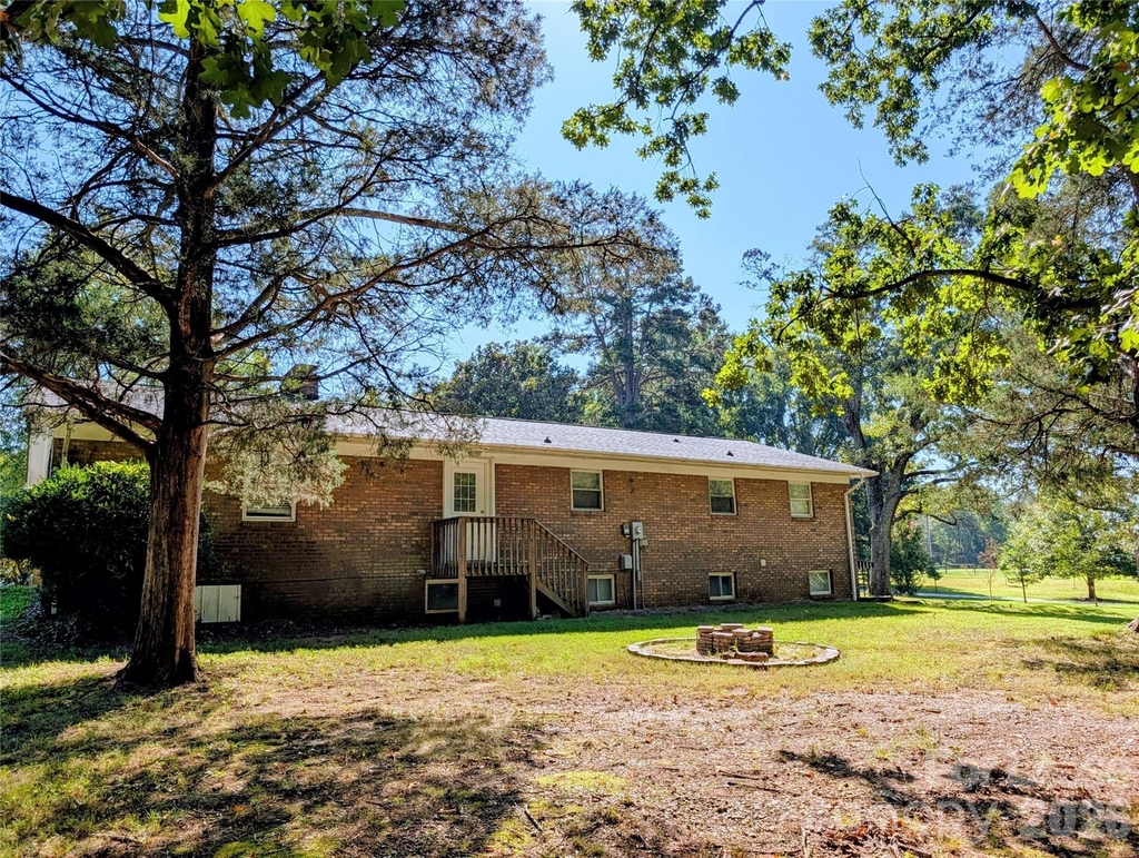 542 Elmwood Road - Photo 14