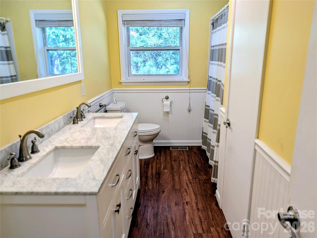 542 Elmwood Road - Photo 11