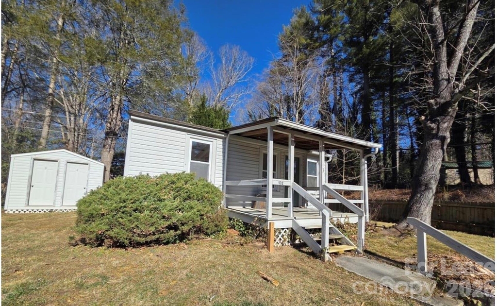 102 Malvern Drive - Photo 0