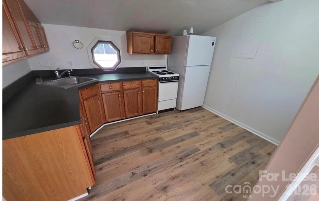 102 Malvern Drive - Photo 4