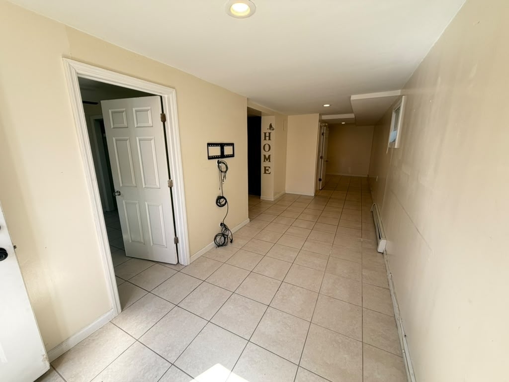 147th ave  2 bed beauty - Photo 0