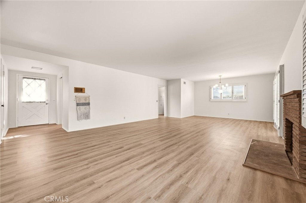 1033 Encino - Photo 3