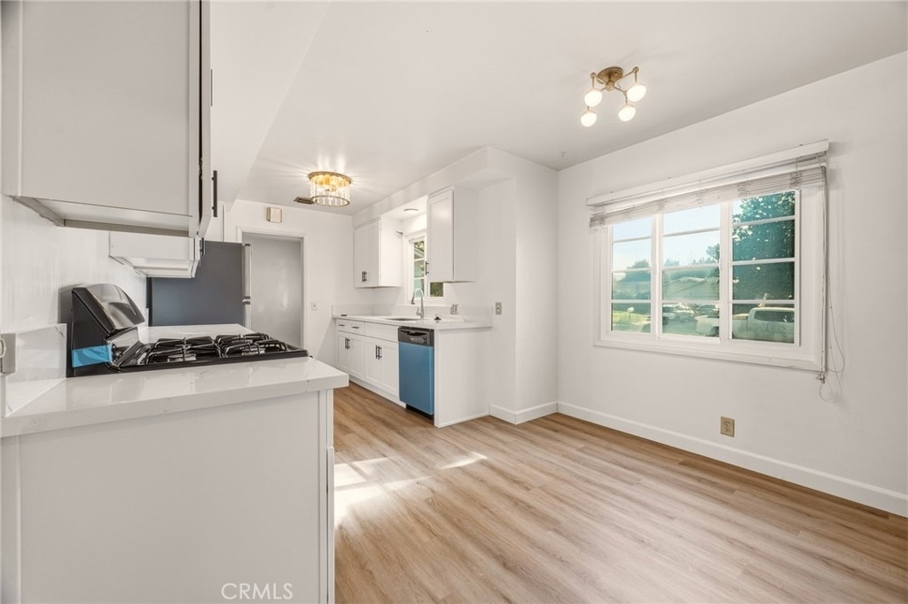 1033 Encino - Photo 8