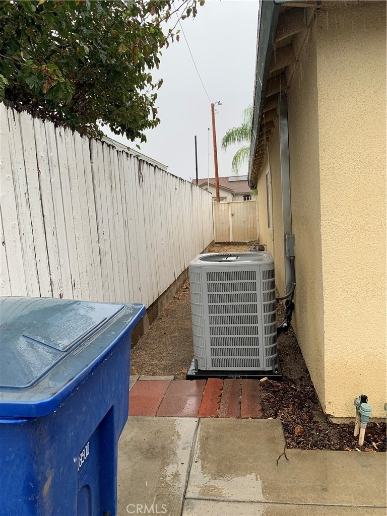 1424 Lynwood Way - Photo 13