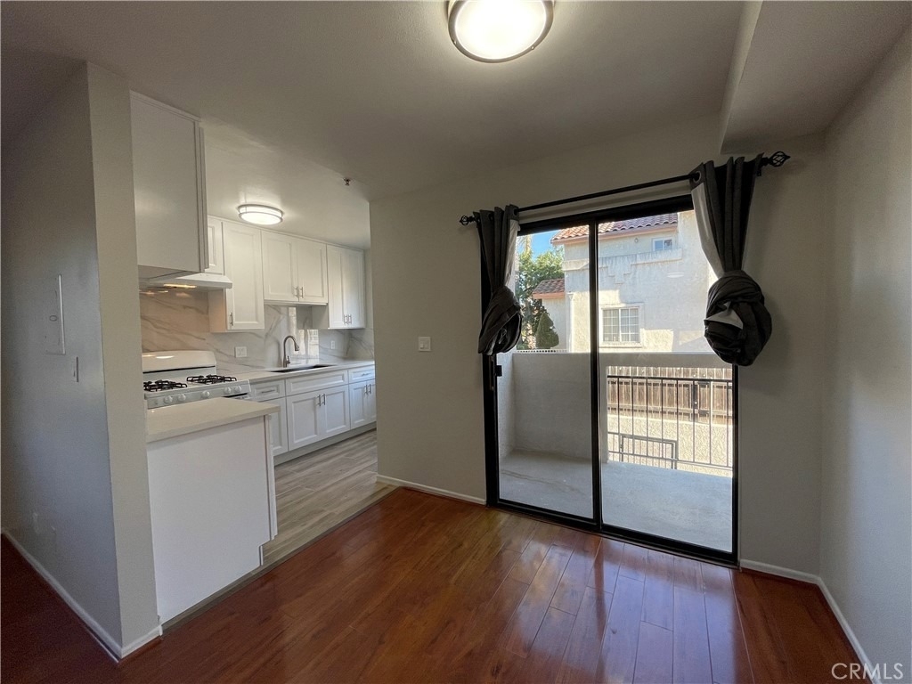 225 N Marguerita - Photo 4