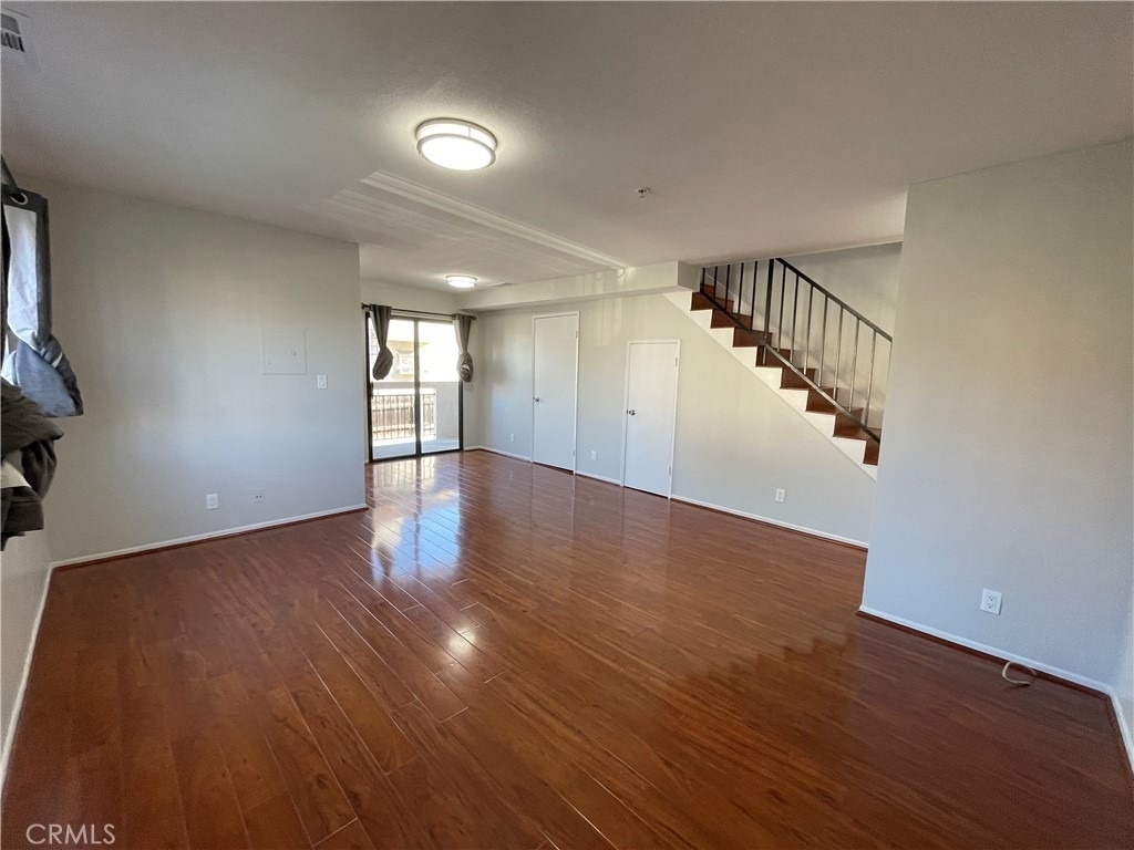 225 N Marguerita - Photo 2