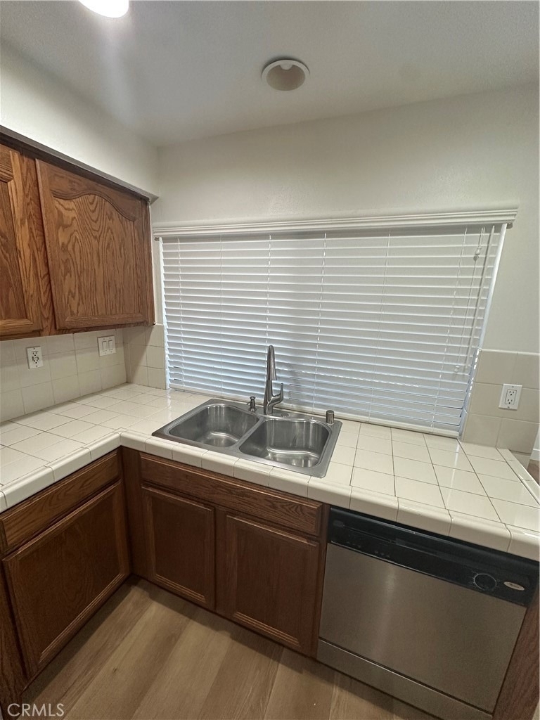 16 Goldstar Place - Photo 7