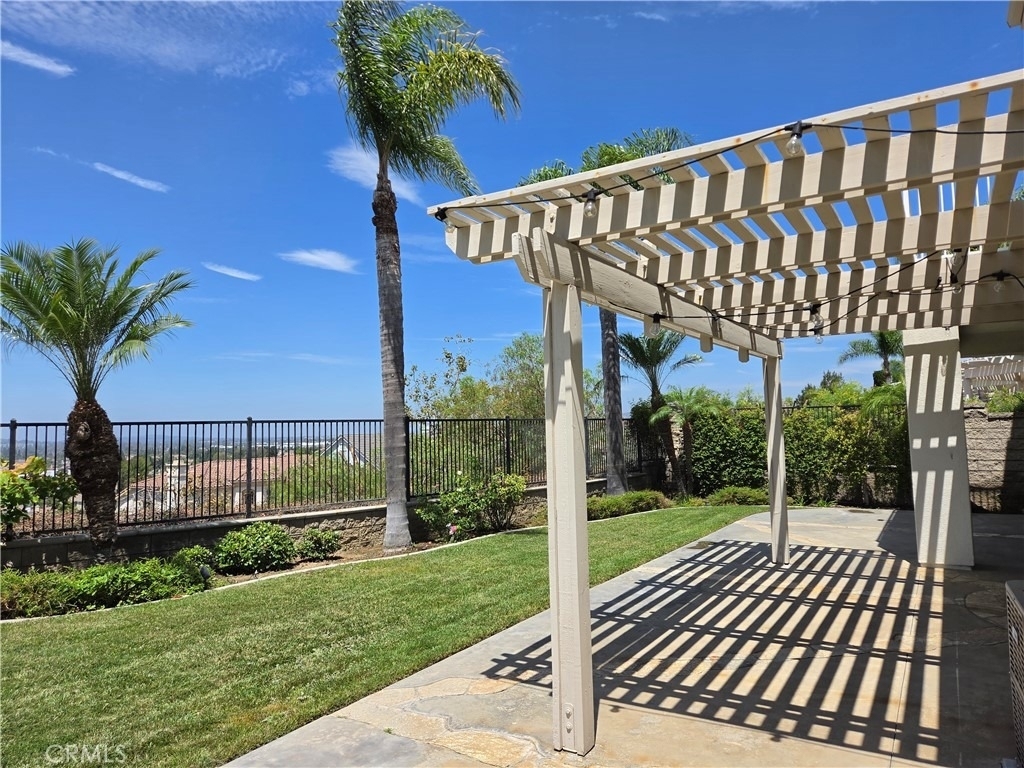 17568 Cloverdale - Photo 4