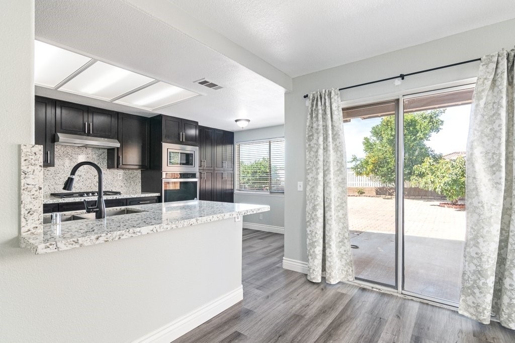 25077 Via Las Lomas - Photo 1