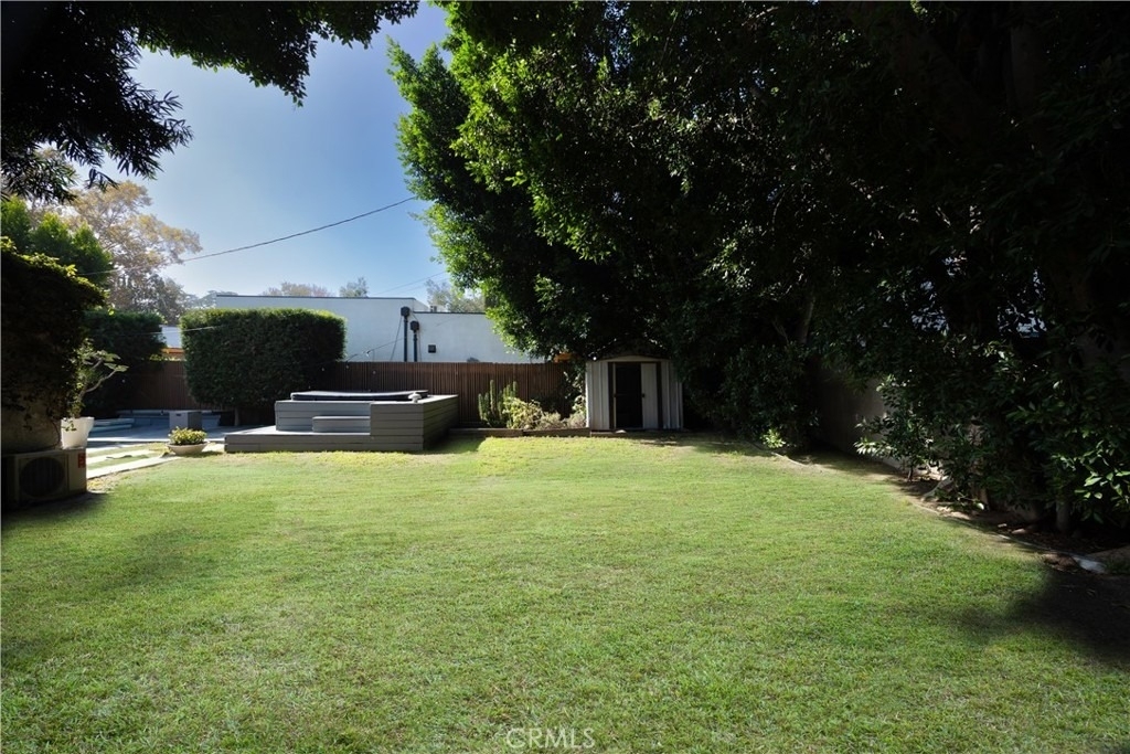 11049 Blix Street - Photo 28