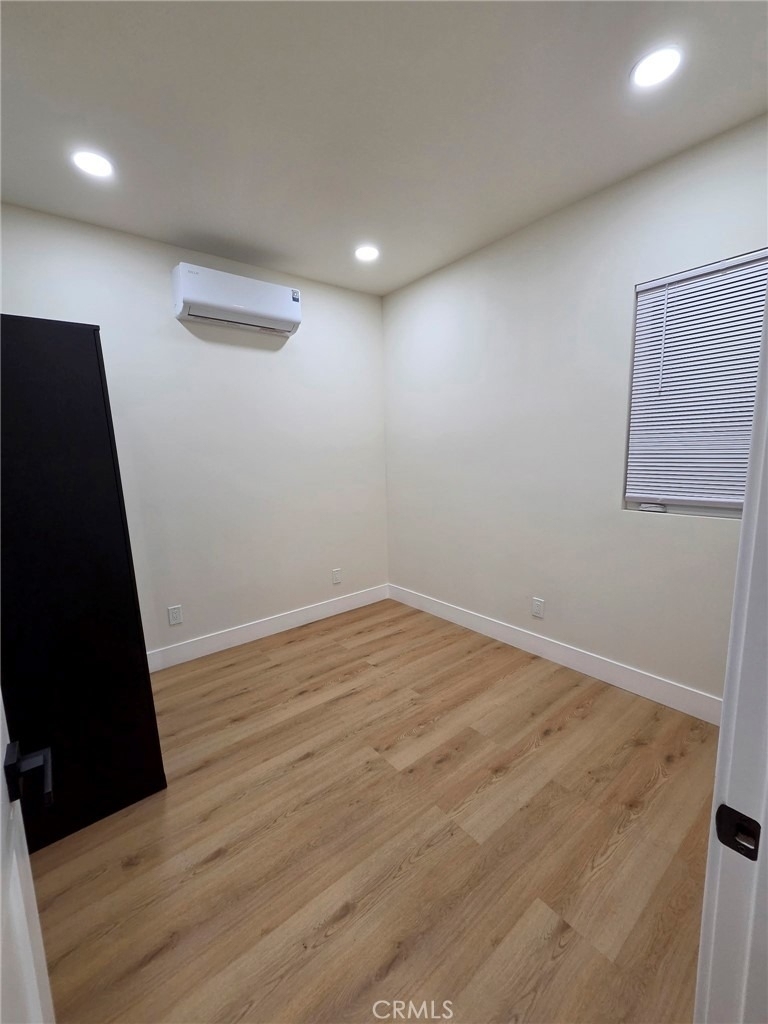 5646 Andasol Avenue - Photo 3