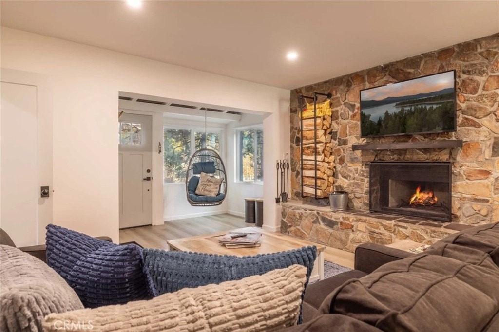 333 Downey Drive - Photo 1