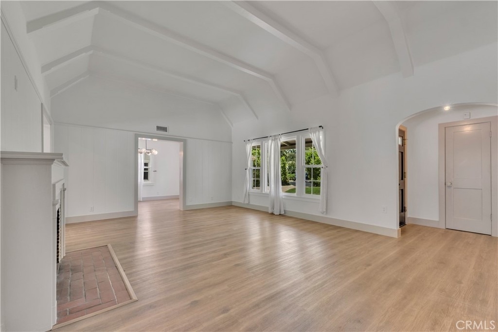 11944 Hesby Street - Photo 4