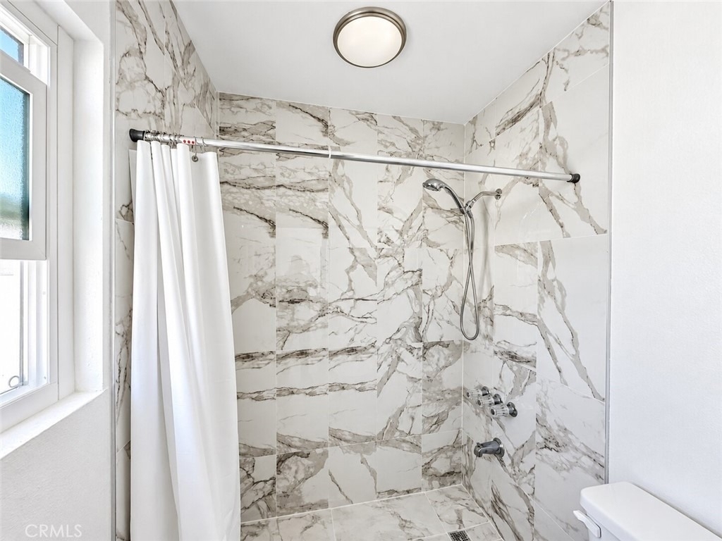 801 E Chestnut Street - Photo 9