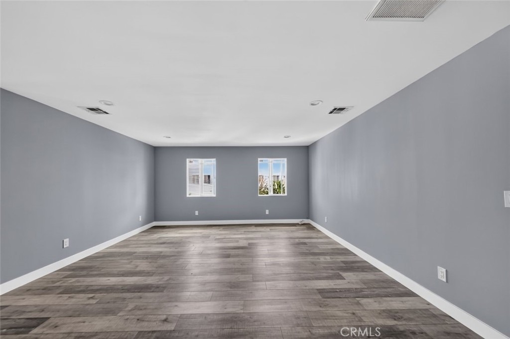 1175 N Alexandria Avenue - Photo 14
