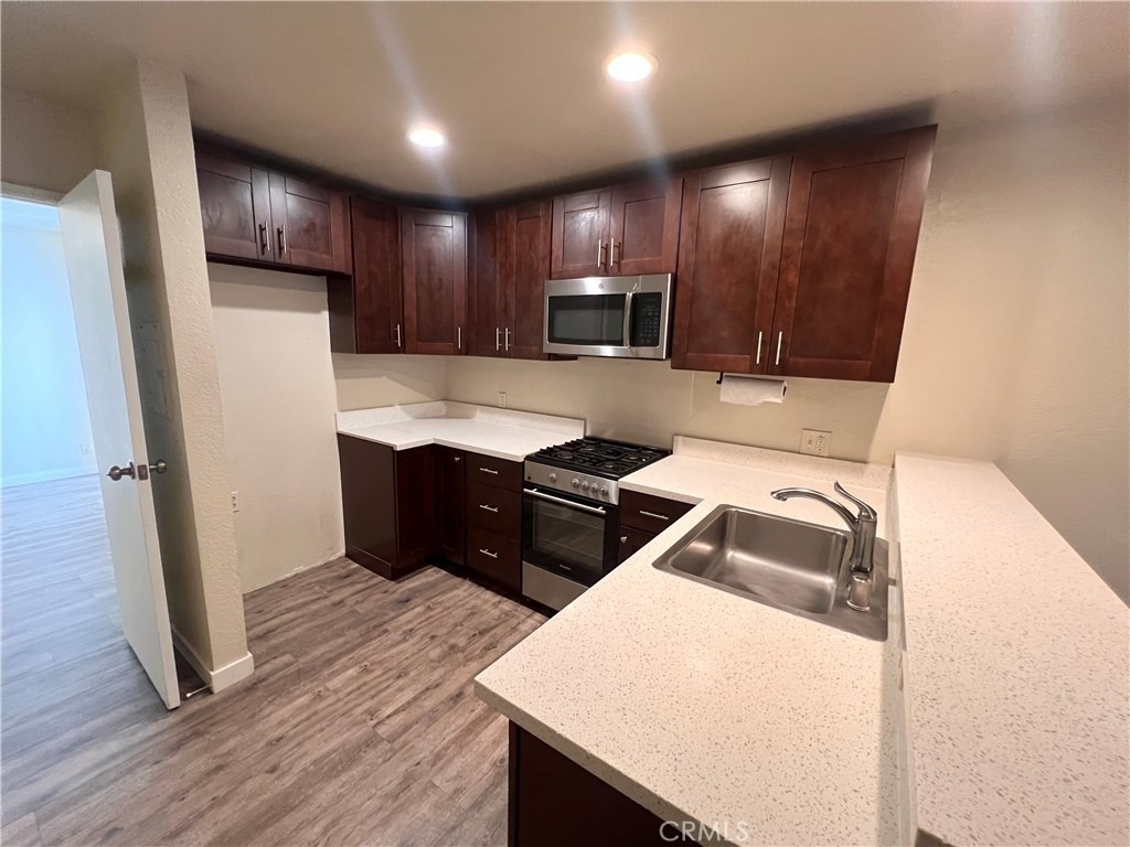 4307 W 142nd Street - Photo 4