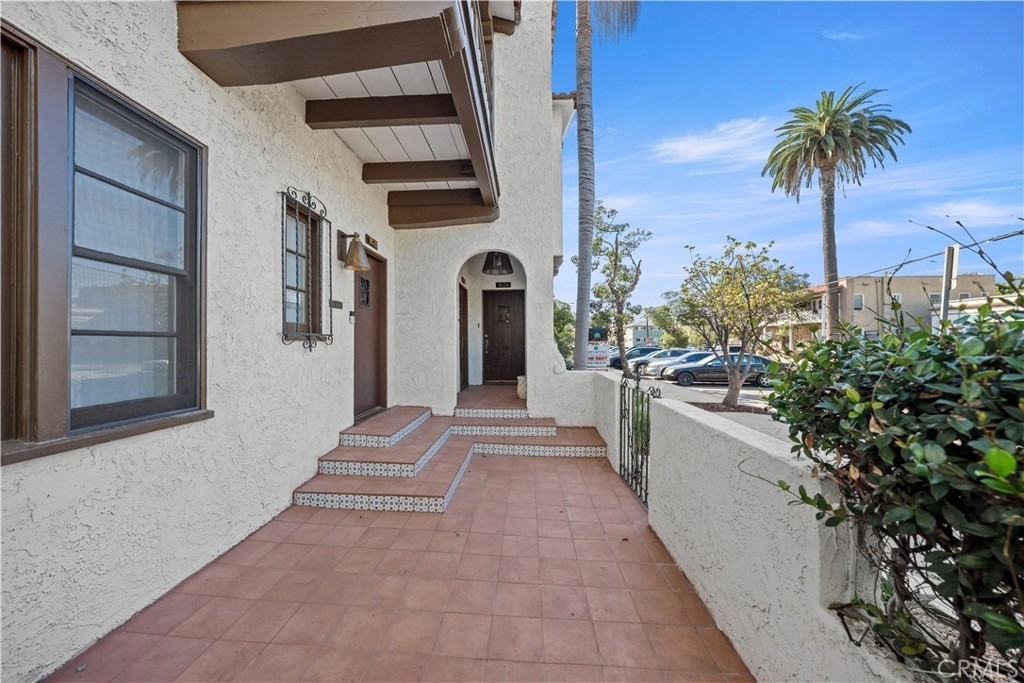 1826 E 2nd - Photo 3