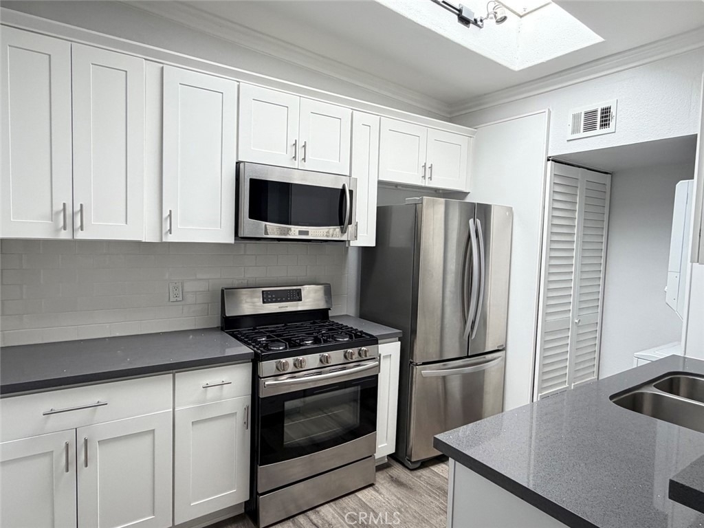 2654 Andover - Photo 4